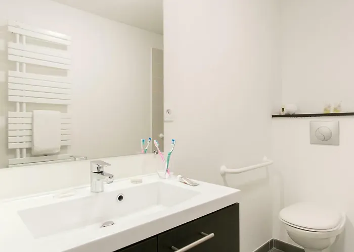 Zenao - Stella Ξενοδοχείο με διαμερίσματα Αλμπί