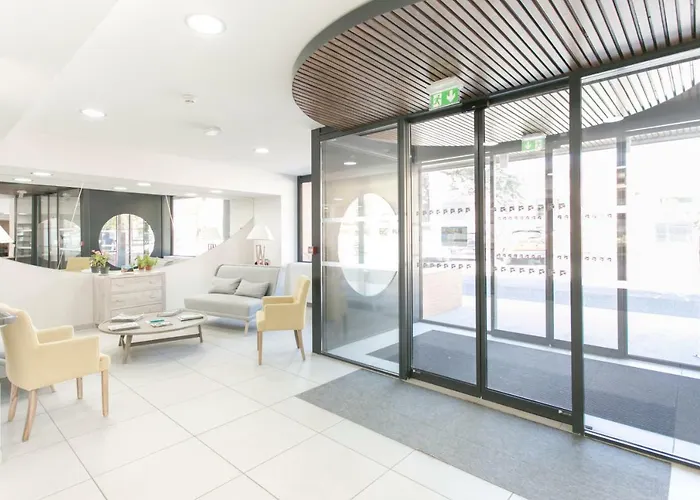 Zenao - Stella Αλμπί