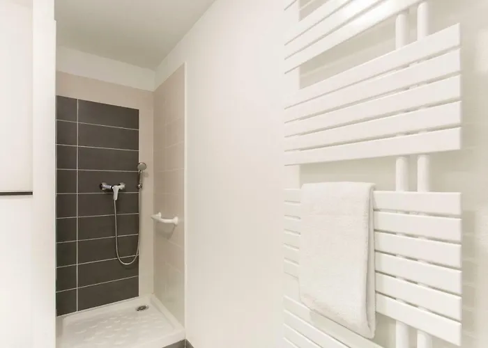 Zenao - Stella Αλμπί